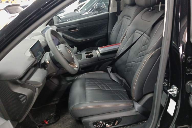 Used Baojun Enjoy 2025 Plug-in Hybrid 140km Luxury Edition Left Front Seat