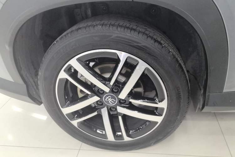 Used BYD Song L DM-i 2024 112 km Leading Edition Right Rear Wheel Hub
