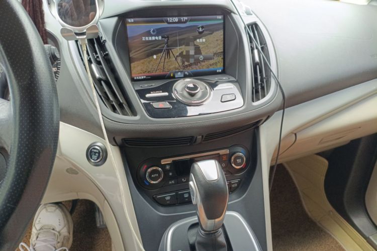 Used Ford Kuga 2013 2.0L GTDi Four-Wheel Drive Premium Model Audio And AC Panel