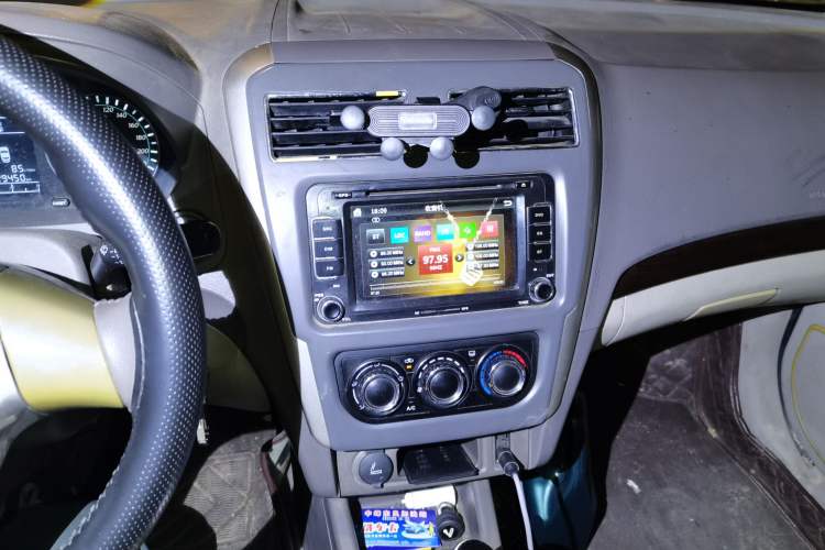 Used FORTHING Joyear S50 2014 1.5L Manual Luxury Model