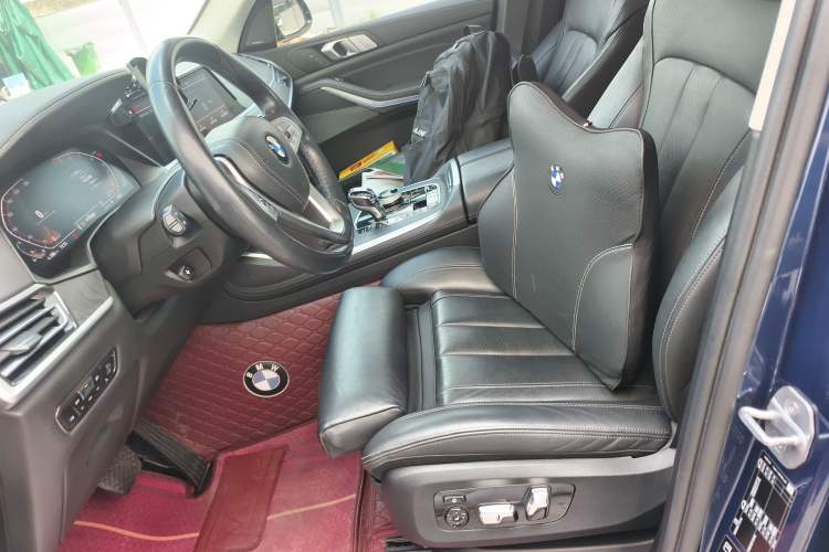 Used BMW X7 2020 xDrive40i Luxury Package with Leading Features
