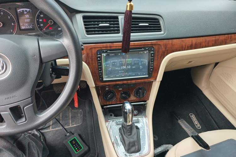 Used Volkswagen Lavida 2013 1.6L Automatic Comfort Edition
