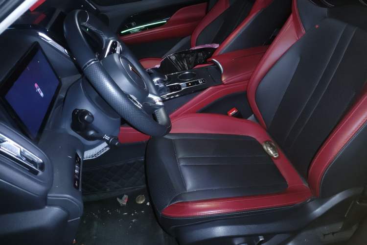 Used Hongqi HS3 2023 1.5T Two-Wheel Drive Shanwei Edition Left Front Seat