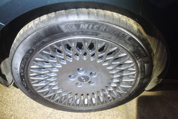 Used Genesis G80 2021 2.5T Four-Wheel Drive Flagship Edition
