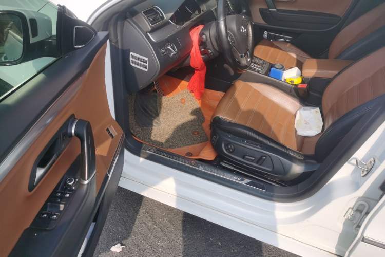 Used Volkswagen FAW-Volkswagen CC 2015 2.0 TSI Ultimate Model
