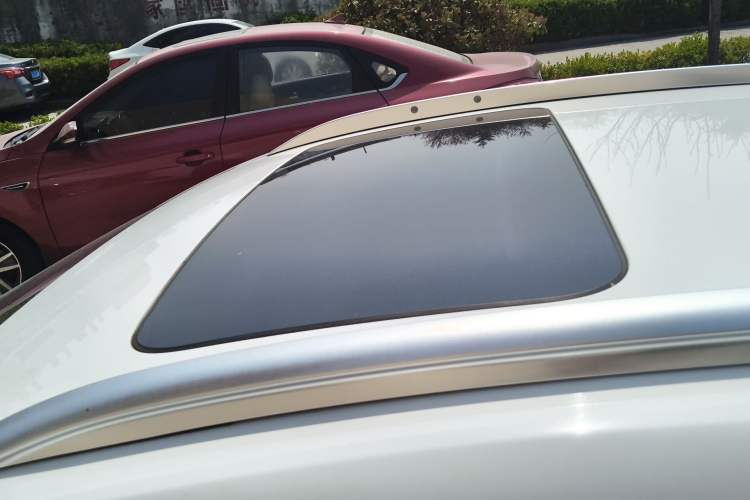 Used Buick Excelle GX 2019 18T Automatic Connected Elite Model China V Standard Roof