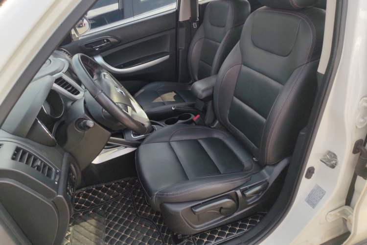 Used CHANGAN CS35 2016 1.6L Manual Luxury Model China V Standard
