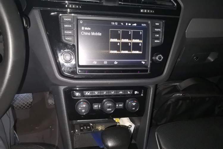 Used Volkswagen Tiguan L 2018 330TSI Automatic Two-Wheel Drive Luxury Edition Audio And AC Panel