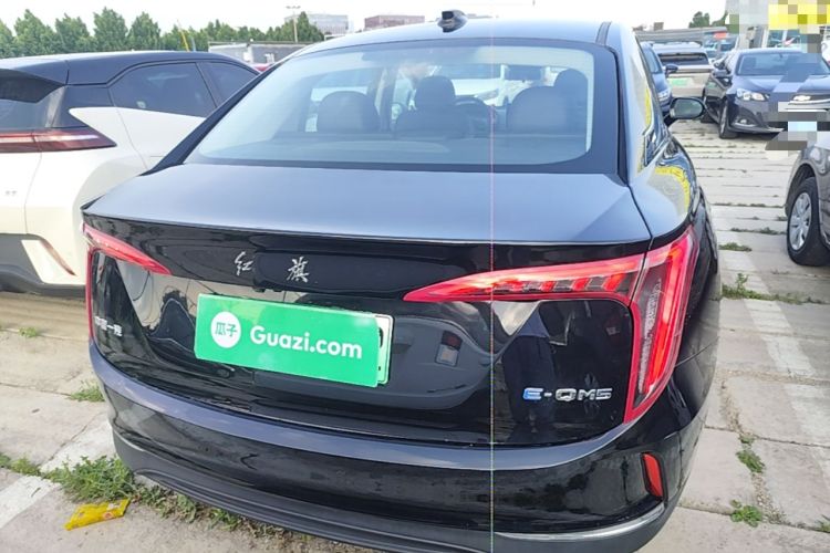 Used Hongqi E-QM5 2022 431 km Charge & Enjoy Edition
