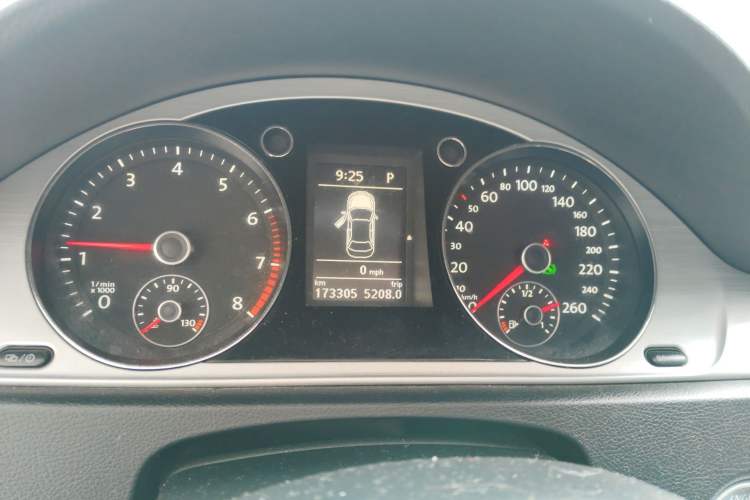 Used Volkswagen Magotan 2013 1.8TSI Premier Model Instrument Cluster