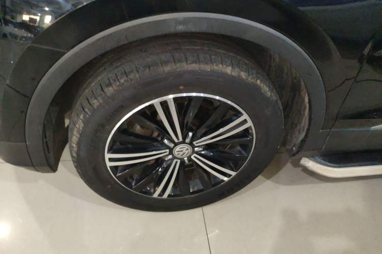 Used Volkswagen Tiguan L 2019 330TSI Automatic Two-Wheel Drive Panoramic Comfort Edition China V Standard Left Front Wheel Hub