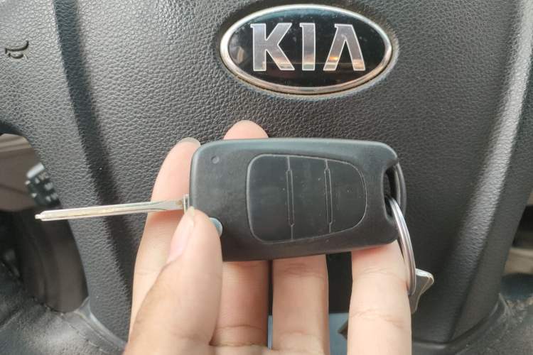 Used Kia Sportage 2013 2.0L Manual Two-Wheel Drive GL Trim