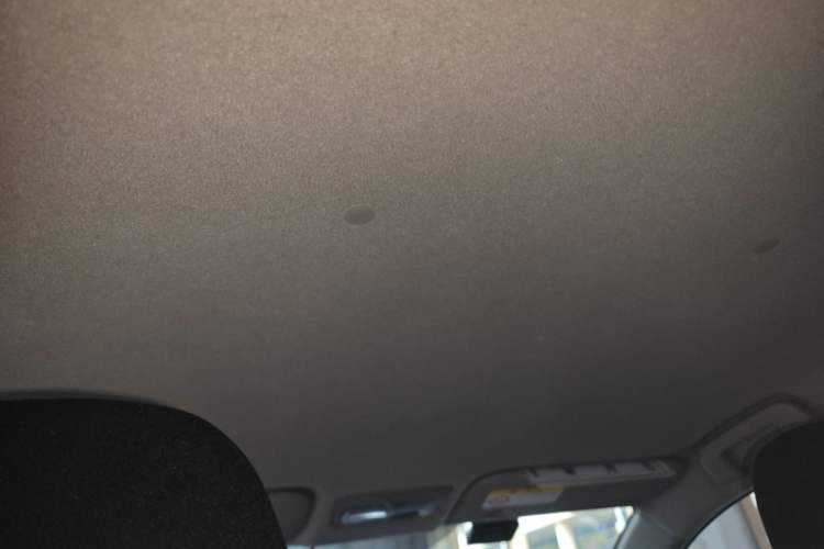 Used Toyota YARiS L Zhi Xuan 2014 1.3E Manual Charm Edition Headliner