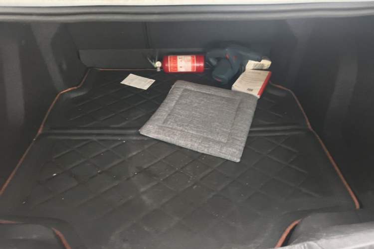 Used Buick Verano 2018 Sedan 15S Automatic Leading Model Trunk