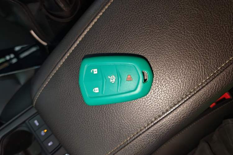 Used Cadillac XT4 2018 28T Two-Wheel Drive Leading Sport Model
