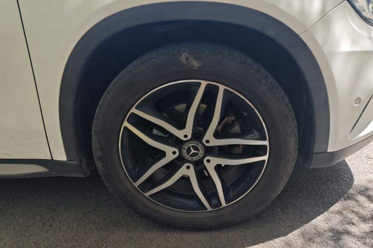 Used Mercedes-Benz GLA 2016 GLA 200 Fashion Model Right Front Wheel Hub