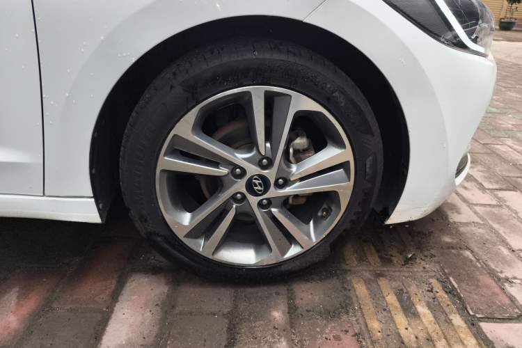 Used Hyundai Elantra (6th Generation / Lingdong) 2016 1.6L Automatic ZhiXuan – Elite Version