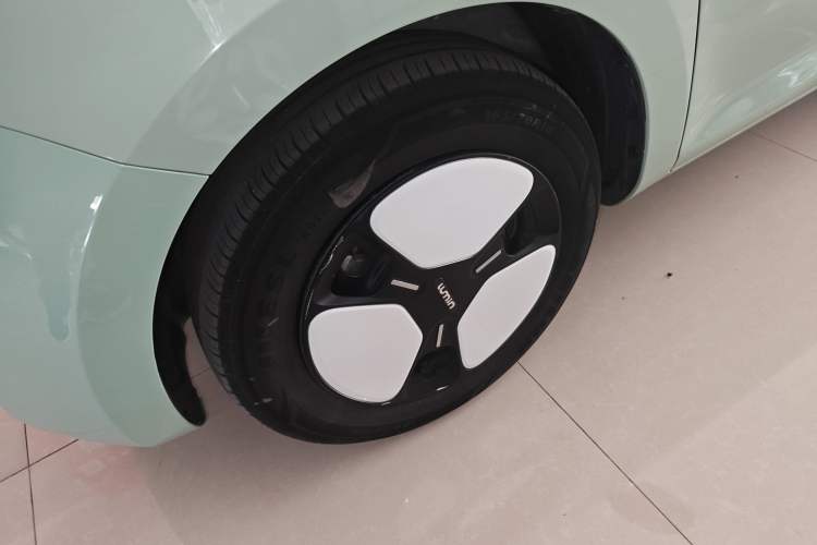 Used CHANGAN NEVO Lumin 2023 205km Xiangqin Version Left Front Wheel Hub