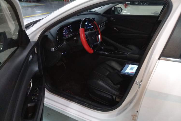 Used Hyundai Elantra 2021 1.5L CVT GLX Elite Edition Driver Seat