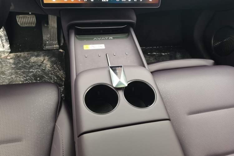 Used Avatr 06 2025 Ultra Pure Electric Edition Gear Lever