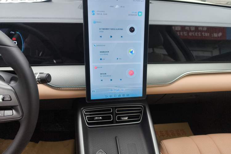 Used BYD Song Pro New Energy 2025 Second-Generation DM-i 75KM Leading Edition Audio And AC Panel