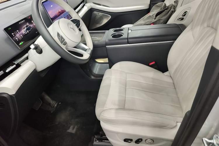 Used VOYAH Dream 2025 EV Four-Wheel-Drive Flagship Qiankun Version