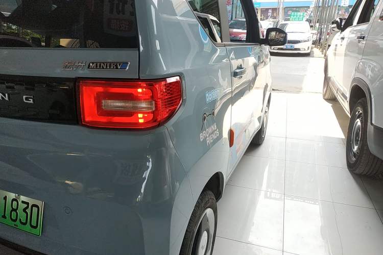 Used Wuling Hongguang MINIEV 2022 Easy Version Lithium Iron Phosphate Exterior 3