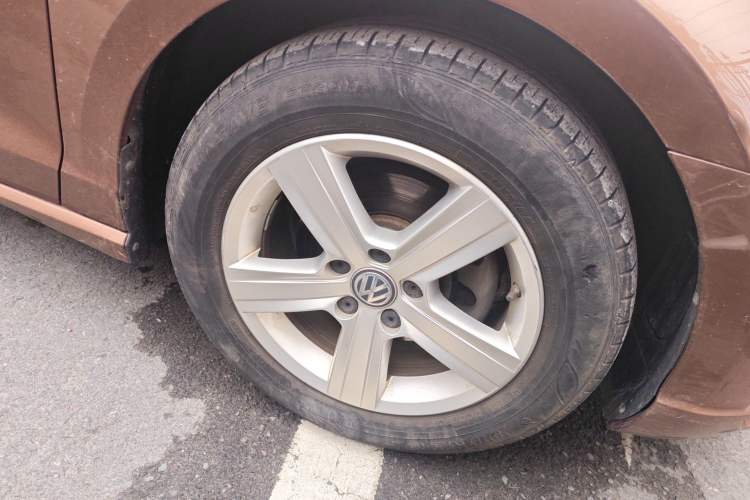 Used Volkswagen Lamando 2018 230TSI DSG Fashion Edition Right Front Wheel Hub