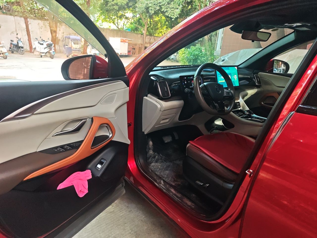 BYD Song Pro New Energy 2022 DM-i 110km Flagship Model — снимка 16