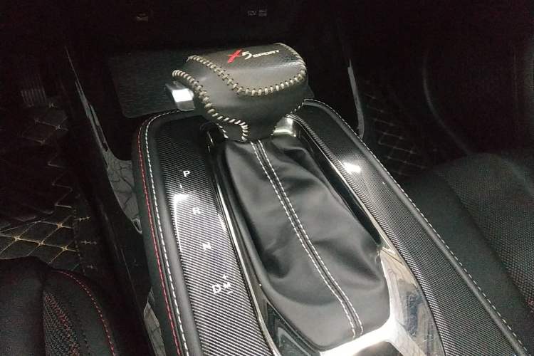 Used CHANGAN OSHAN X5 2021 1.5T DCT Prestige Edition Gear Lever