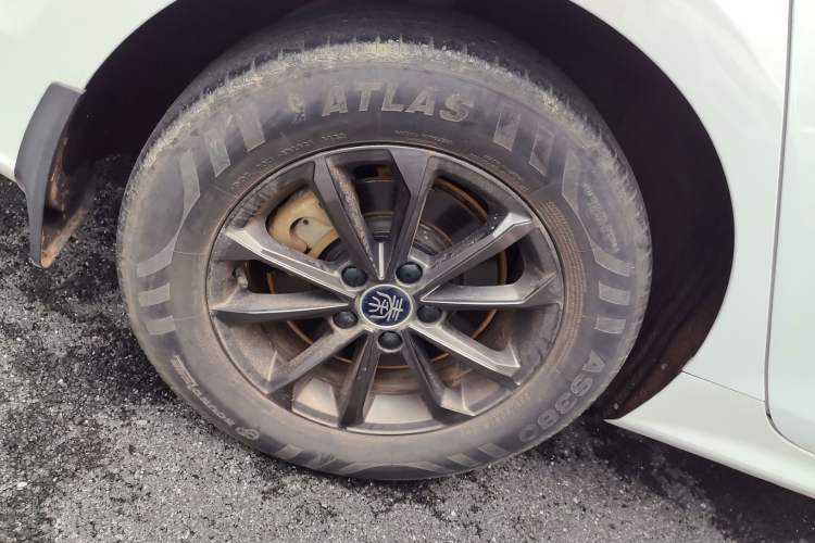 Used BYD Qin PLUS 2021 EV 420KM Commuter Edition
