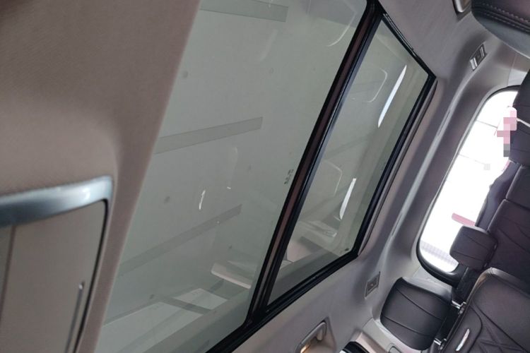 Used Hongqi HS7 PHEV 2024 2.0T PHEV Four-Wheel Drive Flagship Edition 6 Seats Headliner