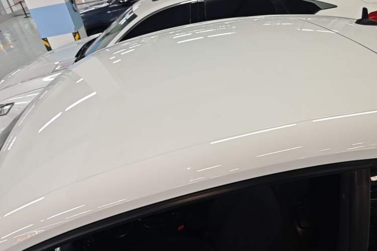 Used Volkswagen Beetle 2015 180TSI model Roof