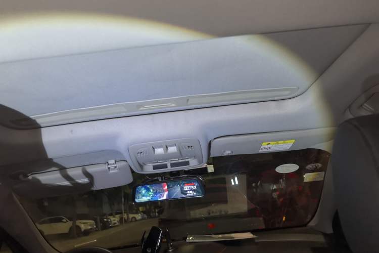 Used Chevrolet Cruze 2017 1.5L Automatic Pioneer Sunroof Edition Headliner