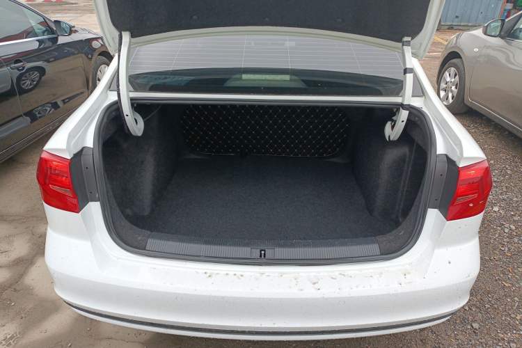 Used Volkswagen Bora 2017 1.6L Automatic Fashion Model