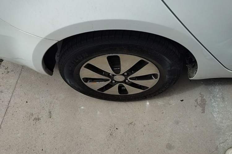 Used Kia K2 2012 Sedan 1.4L Automatic GLS Commemorative Edition