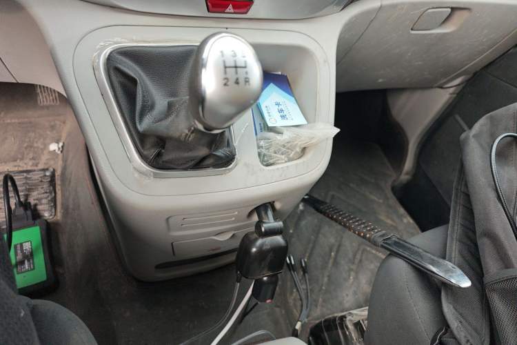 Used JAC Refine M3 2019 Creator Edition 1.8L Luxury Model Gear Lever