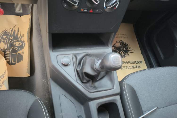 Used Wuling Zhengcheng 2021 1.5T Manual Comfort Version with Enclosed Windows