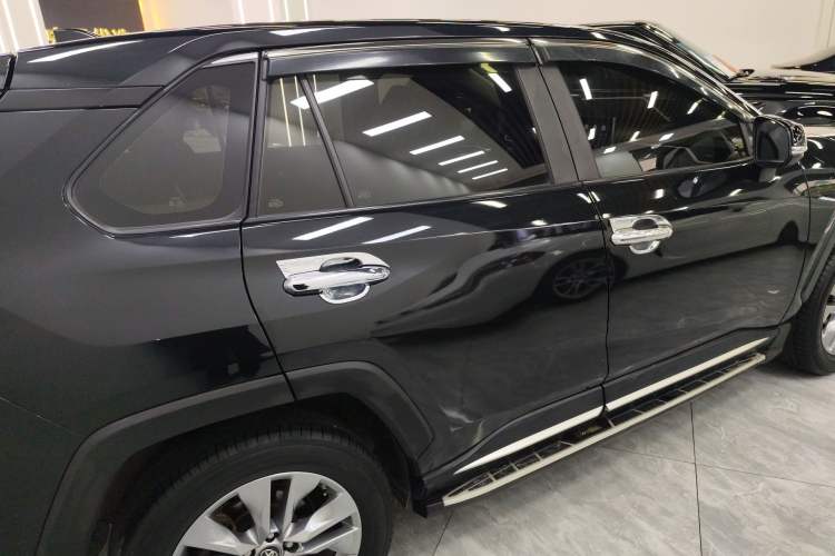 Used Toyota Wildlander 2021 2.0L CVT Two-Wheel Drive Luxury Edition Rear Right 45 Deg