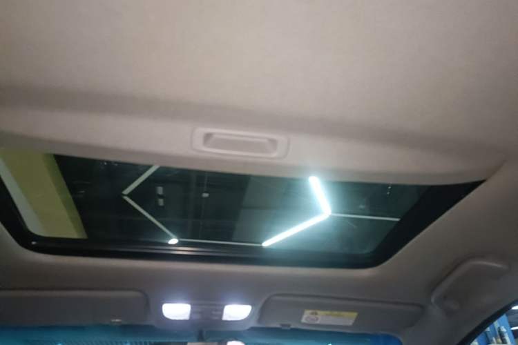 Used Honda Crider 2016 1.8L CVT Luxury Edition Headliner