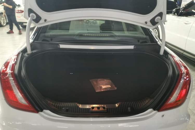 Used Jaguar XJ 2016 XJL 3.0 SC Four-Wheel Drive Panoramic Business Edition