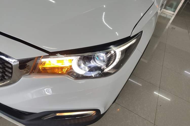 Used MG ZS 2018 1.5L Automatic Luxury Edition China V Standard
