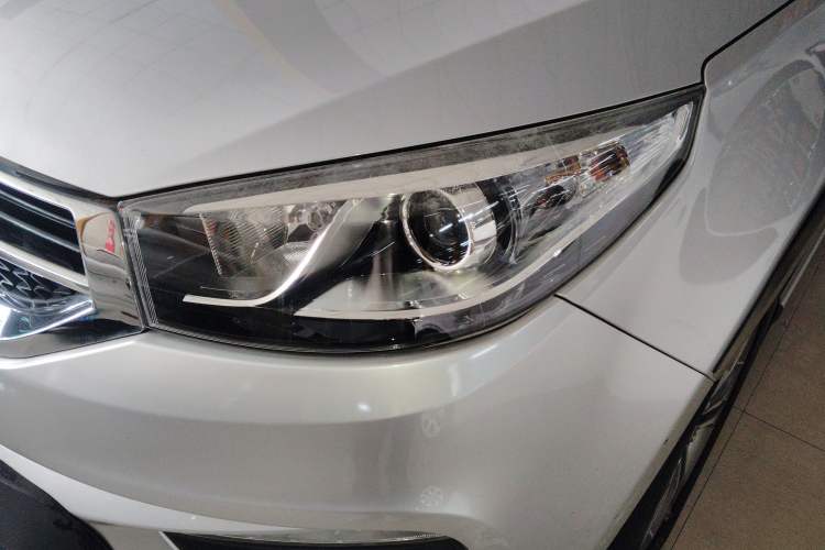 Used Chery Tiggo 3 2014 1.6L CVT ZhiShang Edition Left Front Headlight