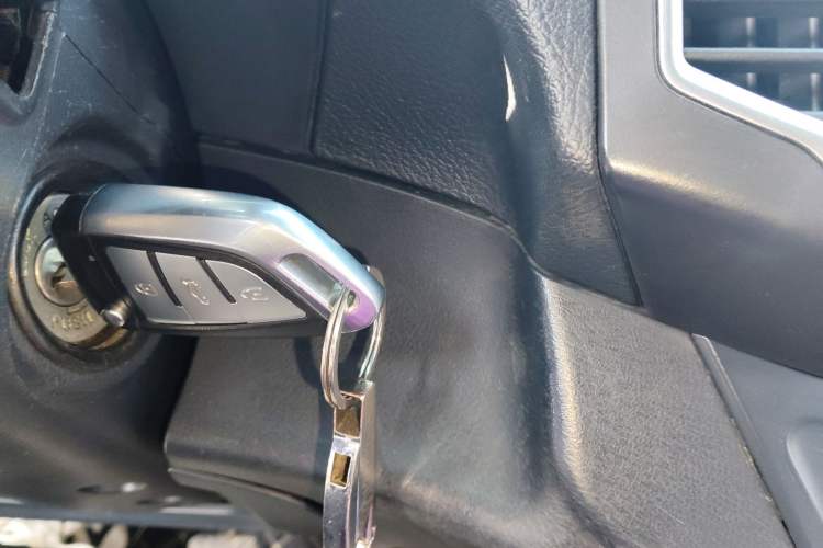 Used Leopaard Q6 2015 2.4L Manual Two-Wheel-Drive Elite Model