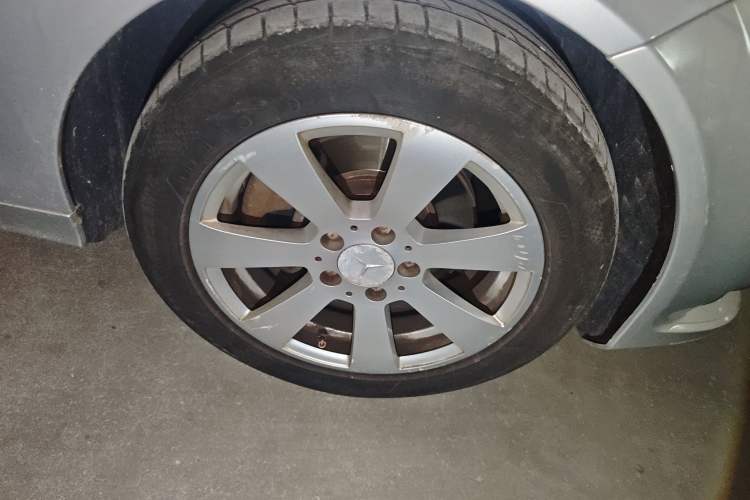 Used Mercedes-Benz C-Class 2011 C 180K Classic model