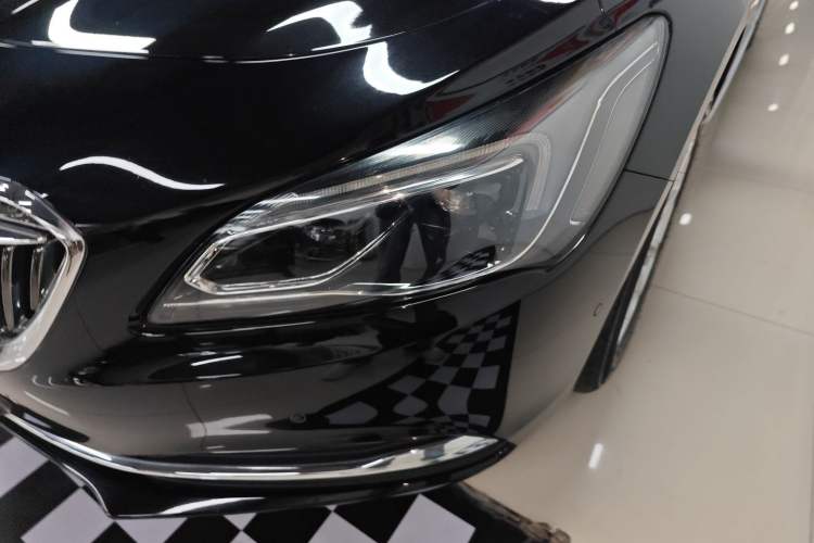 Used Buick LaCrosse 2018 20T Luxury Model
