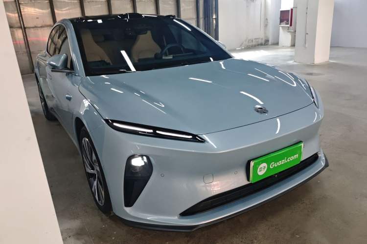 Used Nio ET5 2024 75 kWh Front Right 45 Deg