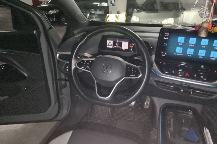 Used Volkswagen ID.4 CROZZ 2021 Long-Range PRO Two-Wheel Drive Version Steering Wheel