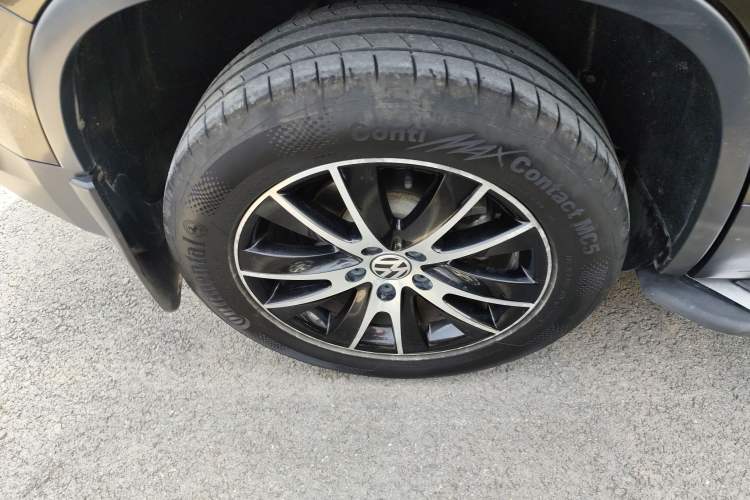 Used Volkswagen Tiguan 2015 1.8TSI Automatic Two-Wheel Drive Luxury Model Exterior 5