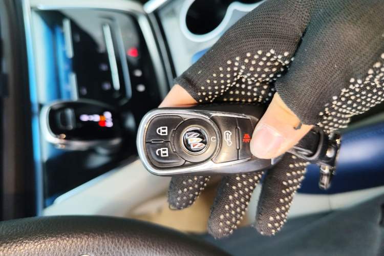 Used Buick GL8 2023 Land Executive Class Smart Enjoyment Model